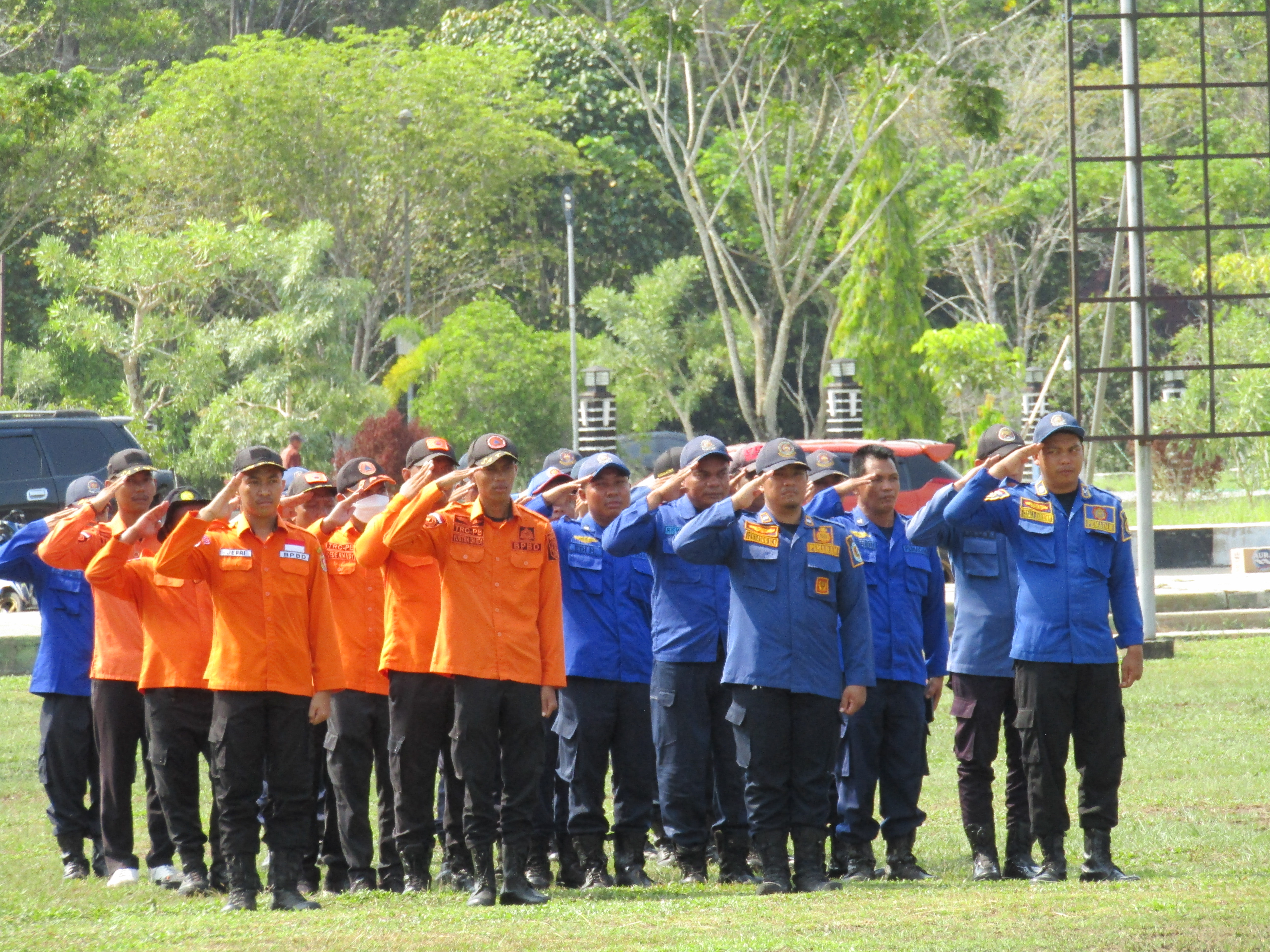 Anggota Damkar dan BPBD Kabupaten Katingan