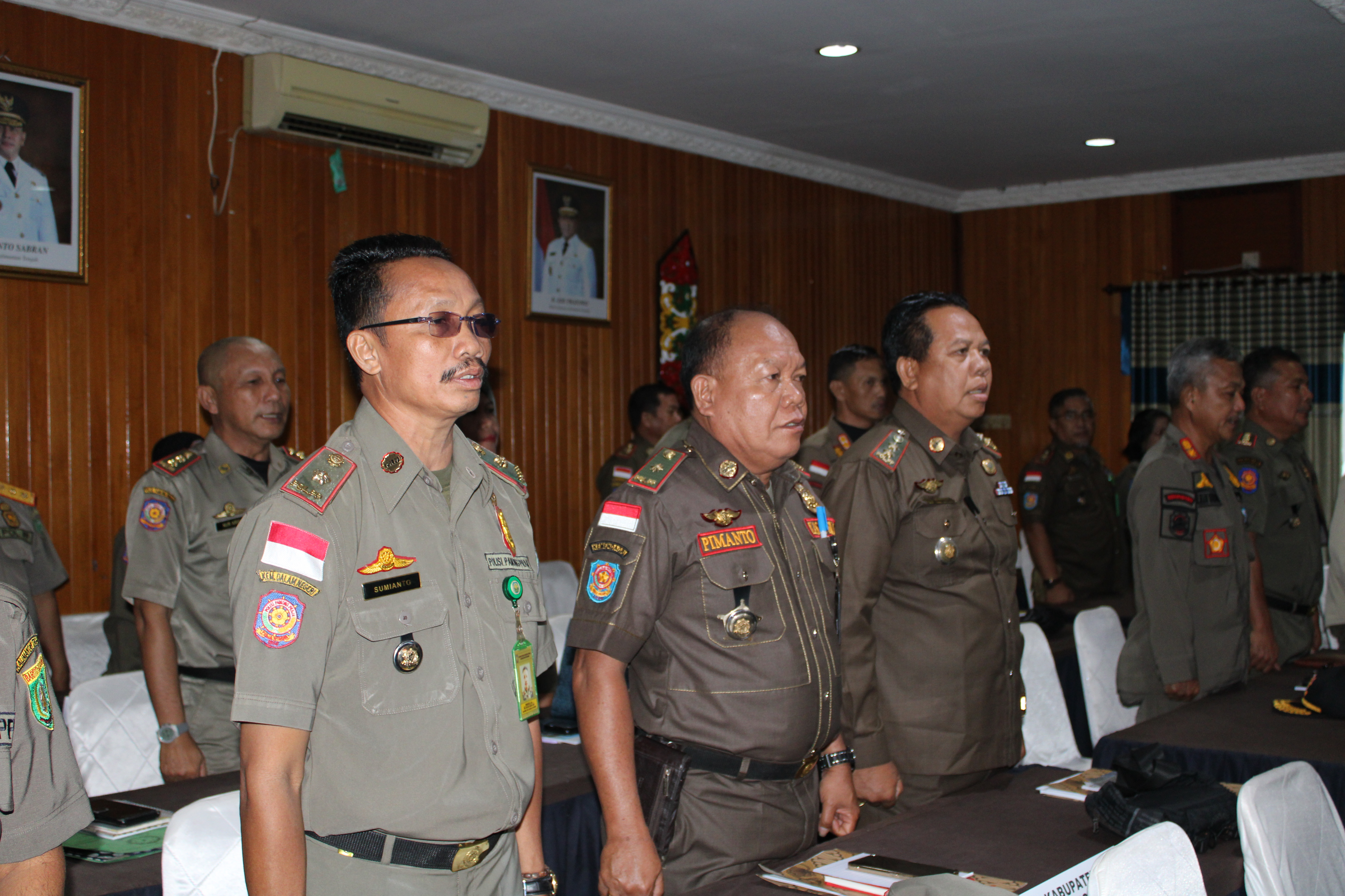 Kasat PolPP dan Damkar Katingan bersama Kabid, dan Kasubbid Linmas
