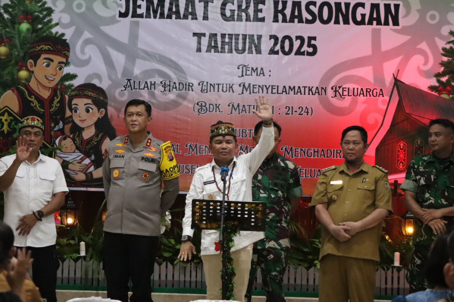 Gubernur Kalteng Bersama Pemerintah Kabupaten Katingan Laksanakan Safari Natal di Jemaat GKE Kasongan