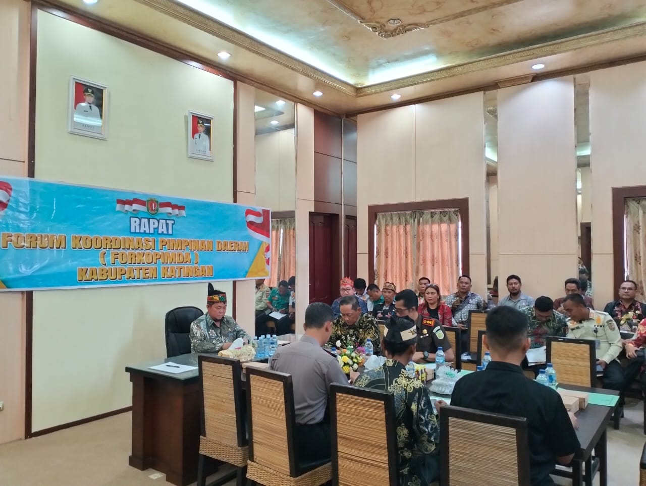 GUNA MEMBANGUN KOMUNIKASI DAN KOORDINASI, BUPATI KATINGAN PIMPIN RAPAT FORUM KOORDINASI PIMPINAN DAERAH KABUPATEN KATINGAN