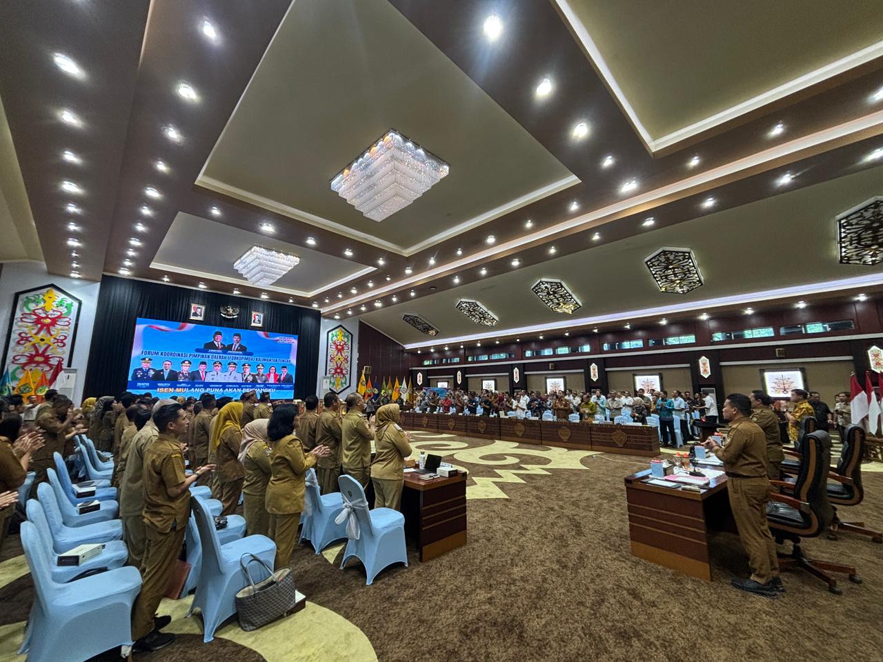 BUPATI KATINGAN HADIRI PERTEMUAN SISKA, HILIRISASI PETERNAKAN AYAM TERINTEGRASI, DAN PHMS DUKUNG KETAHANAN PANGAN KALTENG