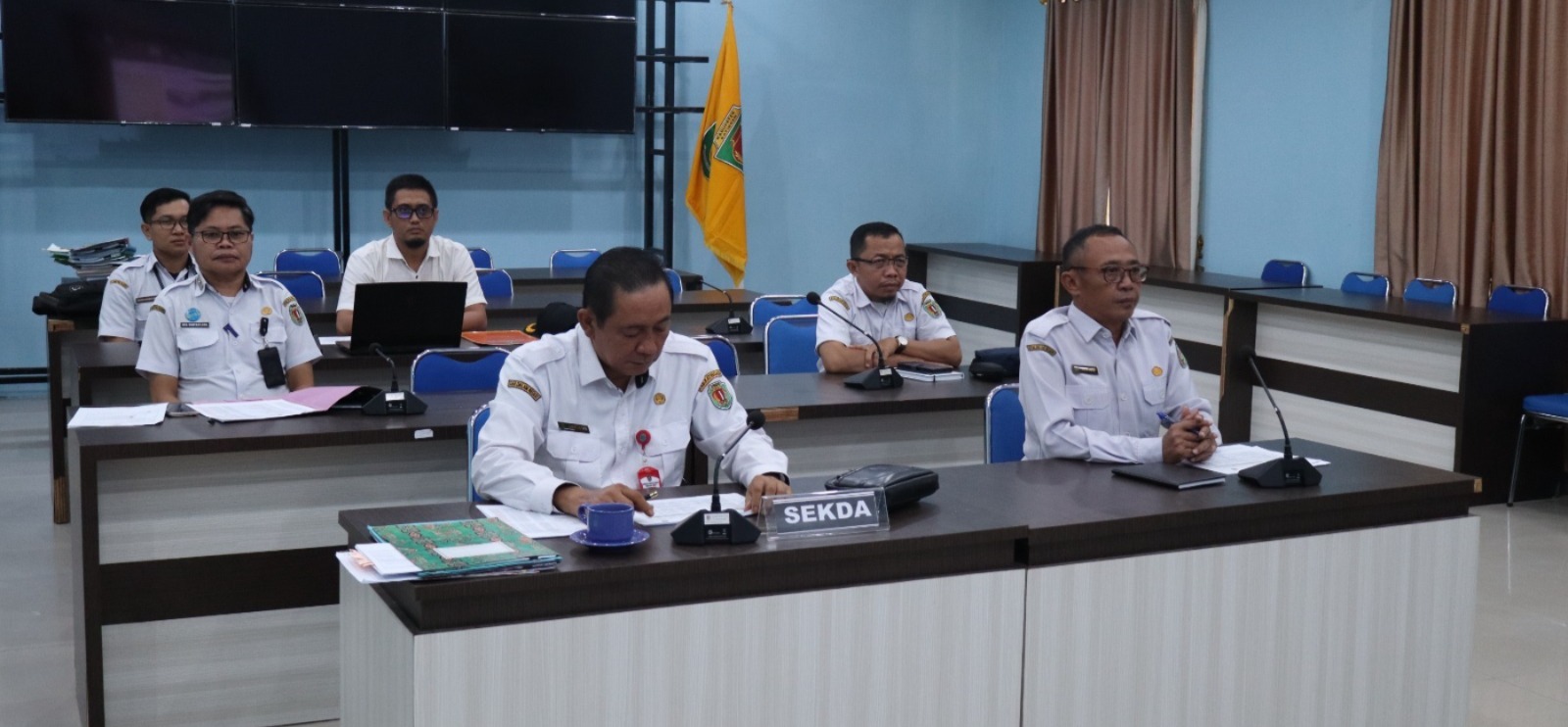 SEKDA KATINGAN IKUTI RAKOR EVALUASI REALISASI APBD TA 2025 SECARA VIRTUAL