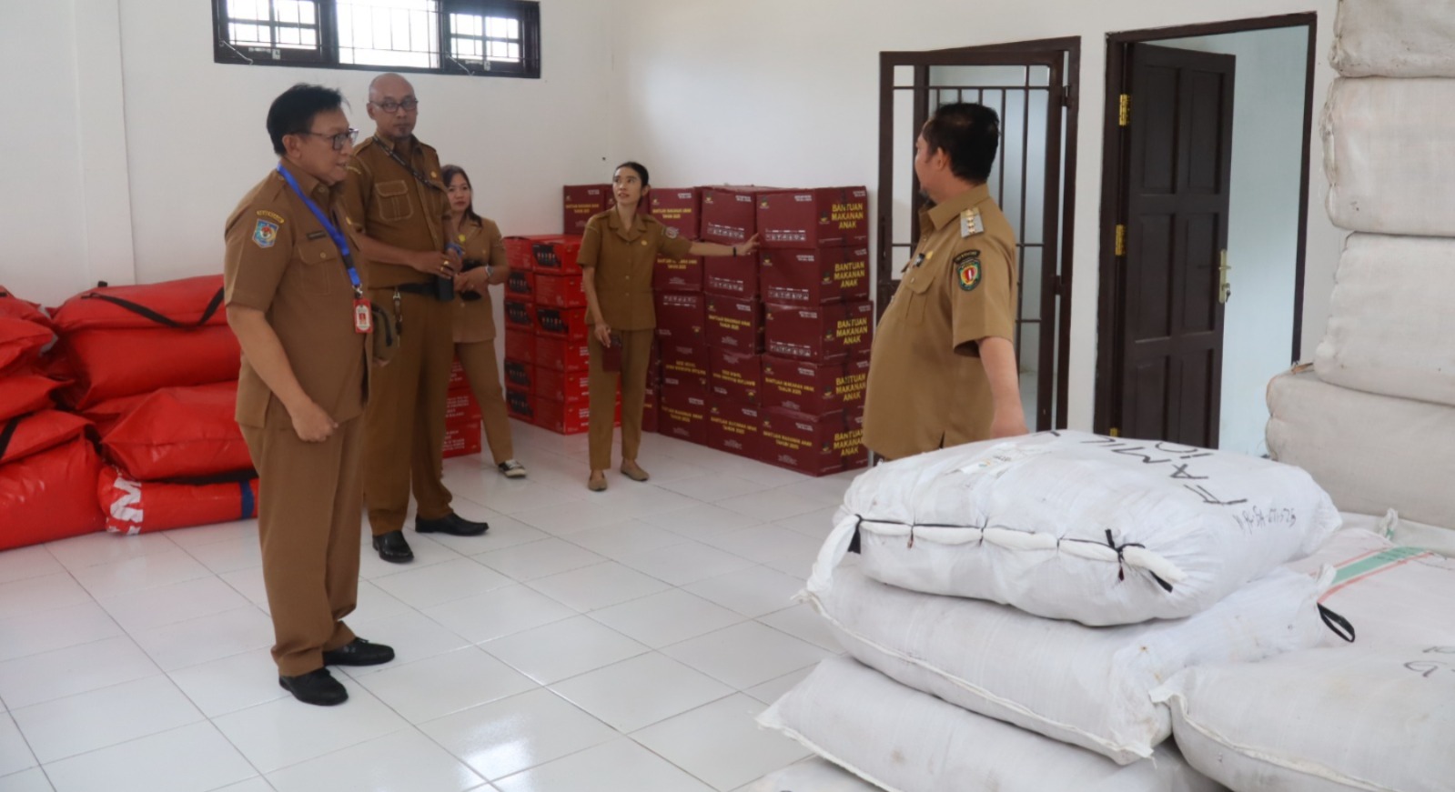 BUPATI KATINGAN TINJAU RUMAH SINGGAH UNTUK PENANGANAN ODGJ DAN PENAMPUNGAN SEMENTARA TAHANAN