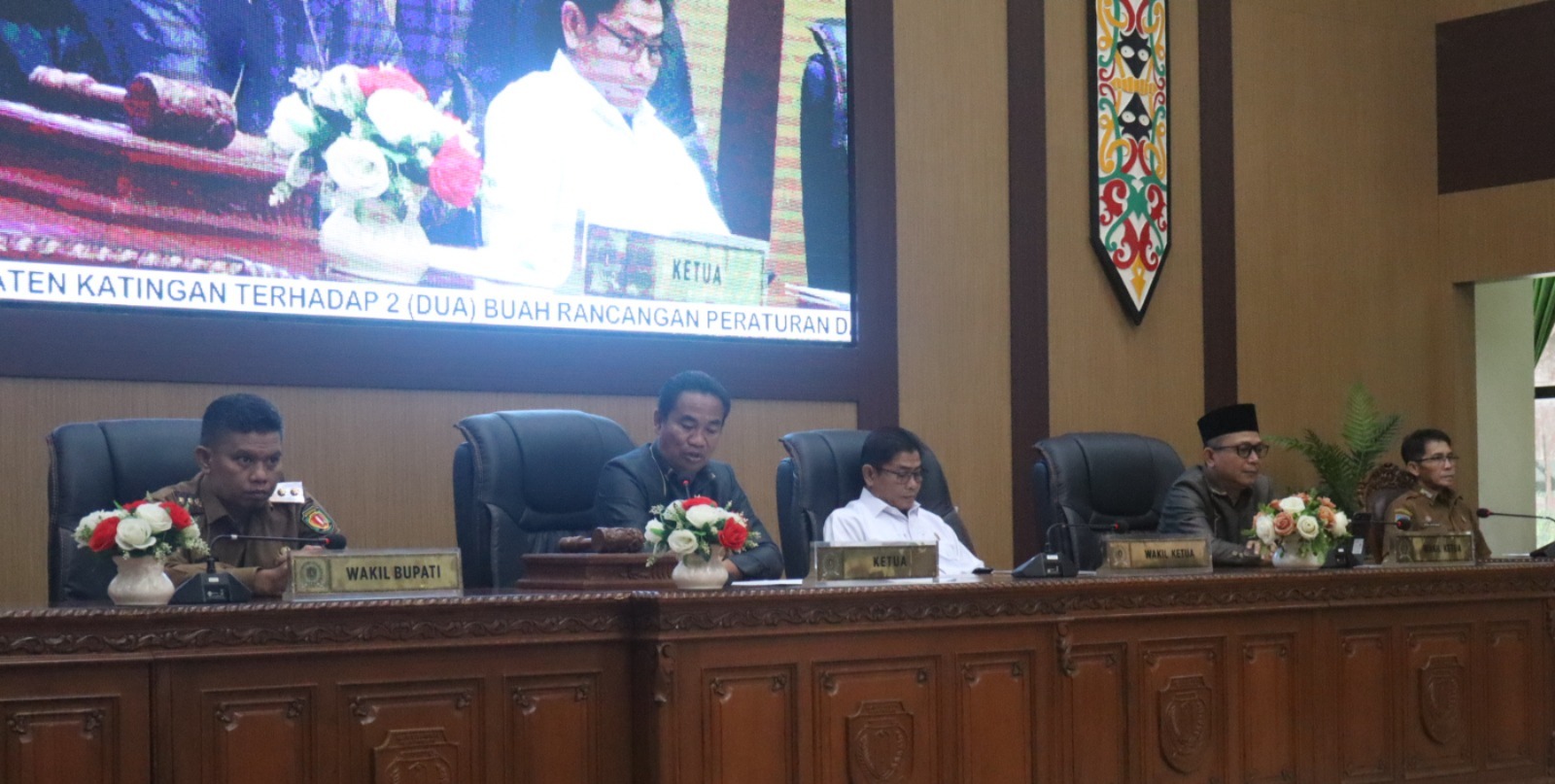 WAKIL BUPATI KATINGAN HADIRI RAPAT PARIPURNA KE-5 DPRD BAHAS DUA RAPERDA STRATEGIS