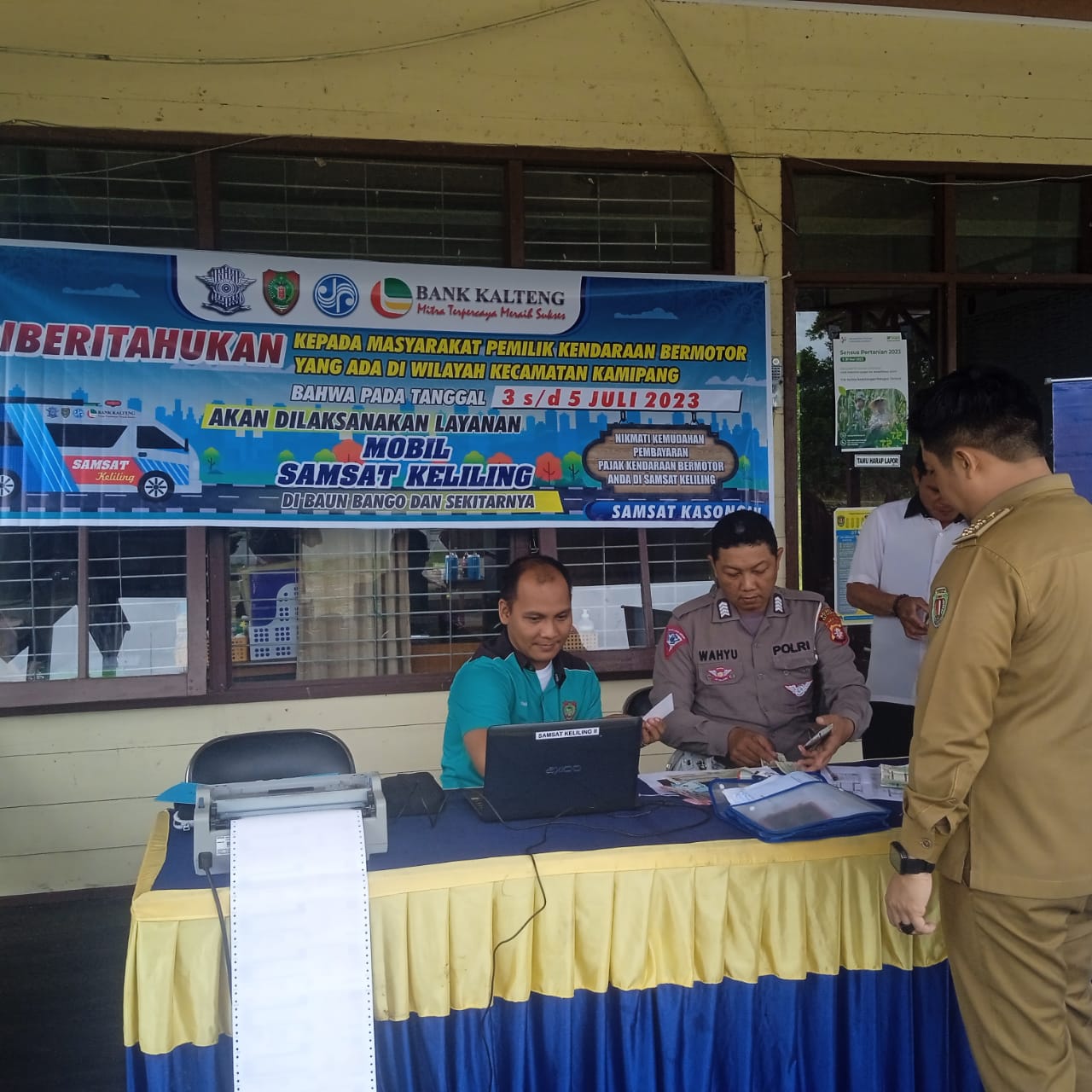 Camat Kamipang 