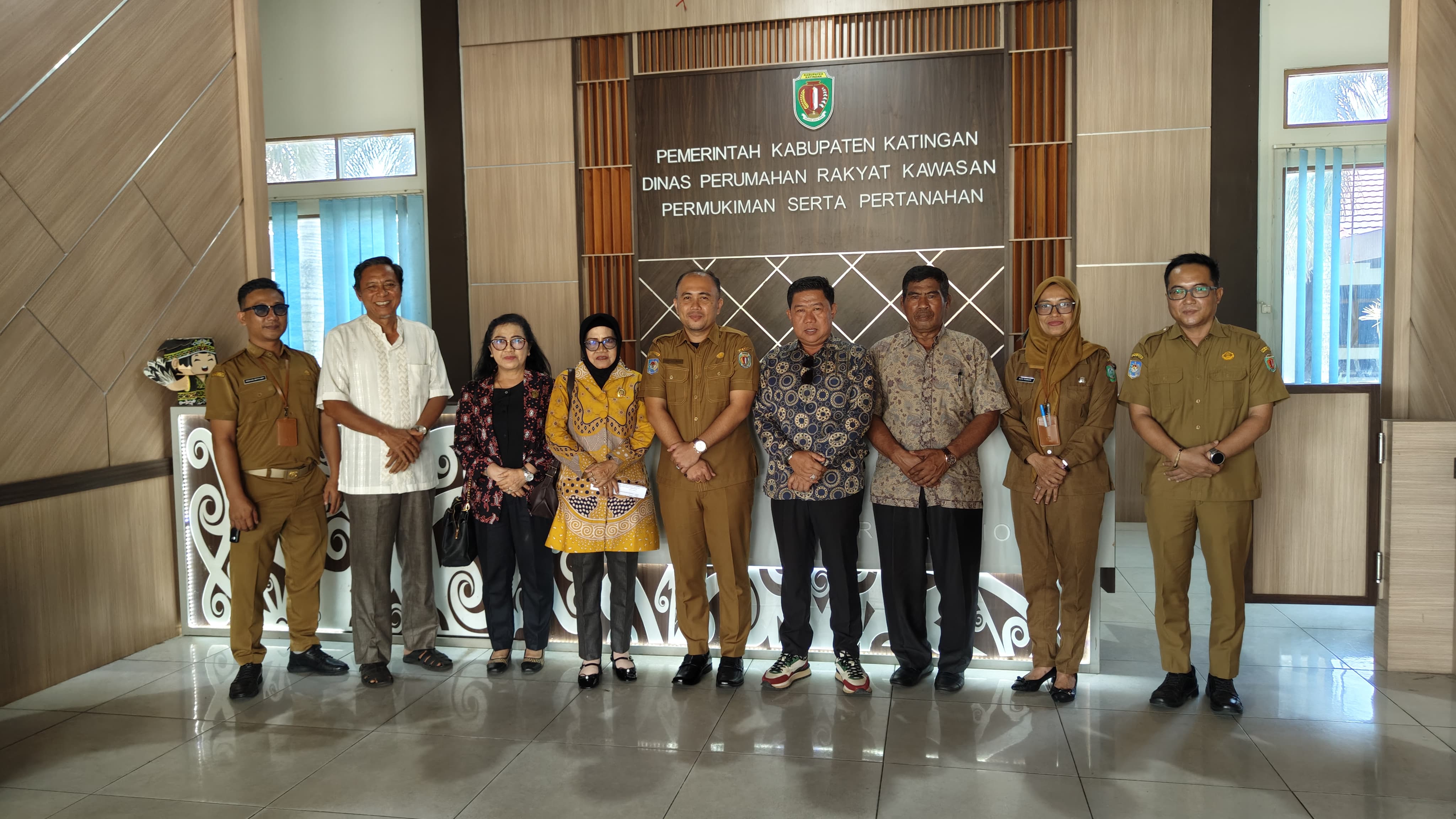 PERKUAT SINERGI INFRASTRUKTUR, DISPERKIMTAN KATINGAN TERIMA KUNJUNGAN KOMISI IV DPRD KOTAWARINGIN TIMUR