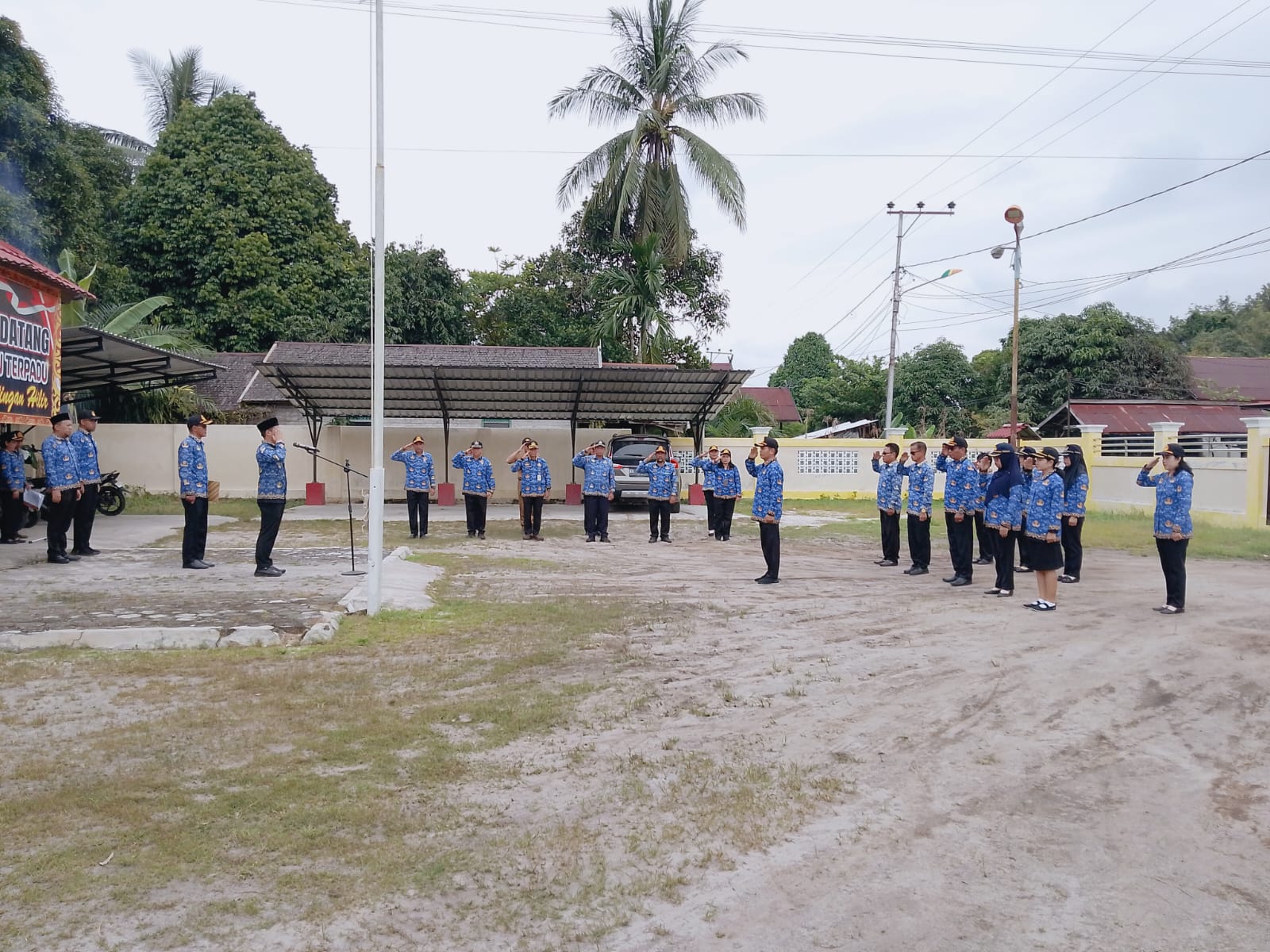 Upacara Peringatan Hari Otonomi Daerah ke-30 Tahun 2026 di Kecamatan Katingan Hilir Berjalan Tertib dan Khidmat