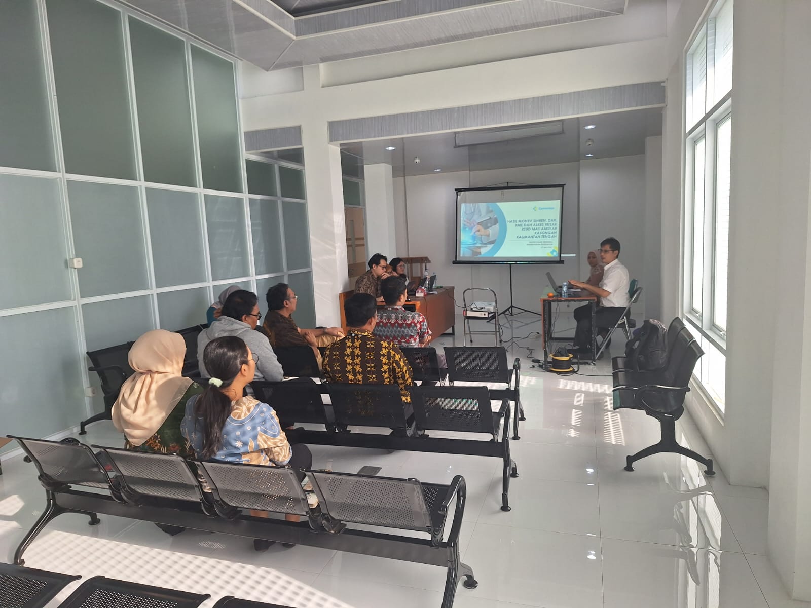Kemenkes RI Gelar Exit Meeting Monev SIHREN, DAK, RME, dan Alkes di RSUD Mas Amsyar Kasongan