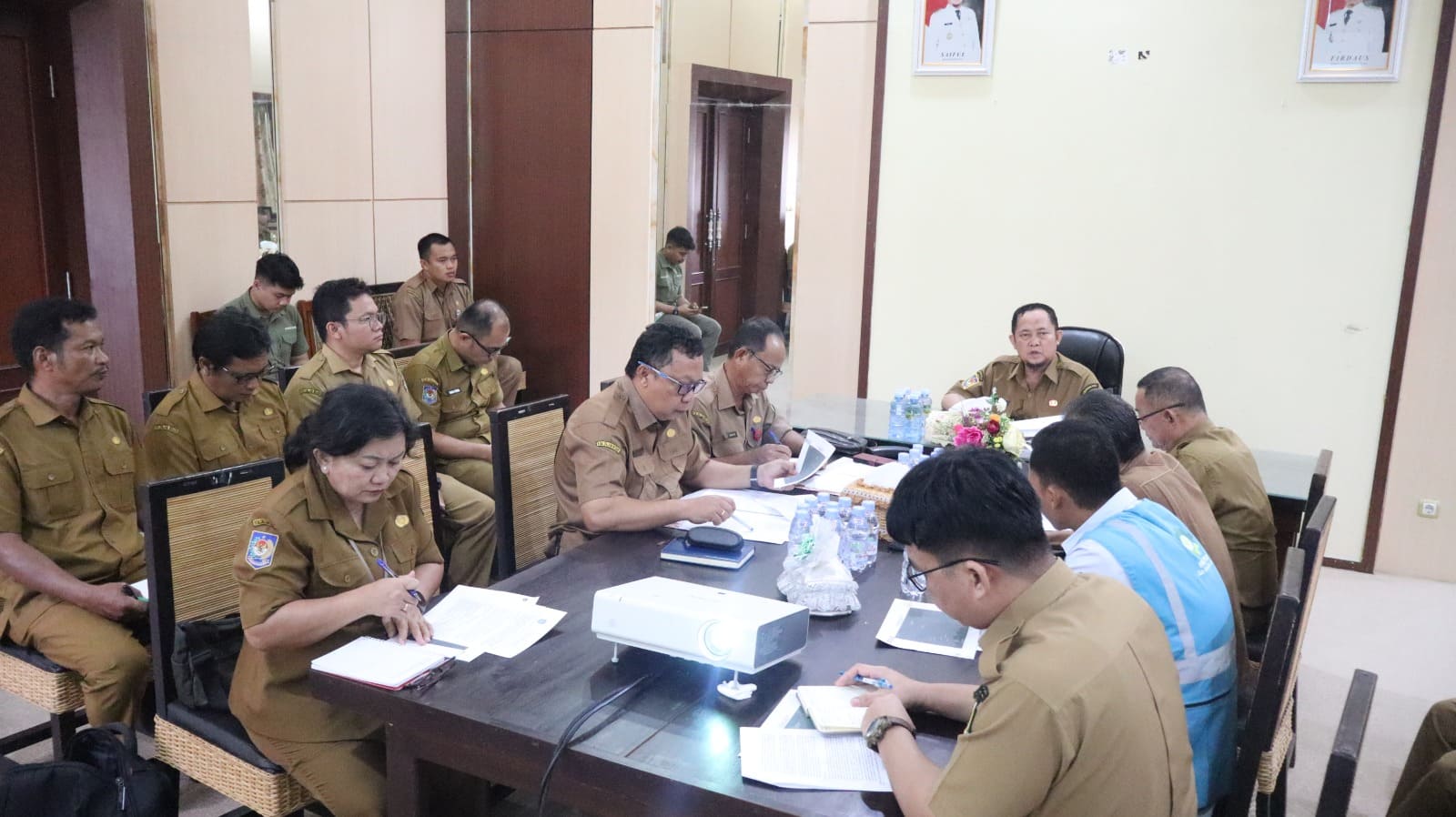 Bupati Katingan Perkuat Sinergi Percepatan Pembangunan Jaringan Listrik PLN di Kecamatan Sanaman Mantikei