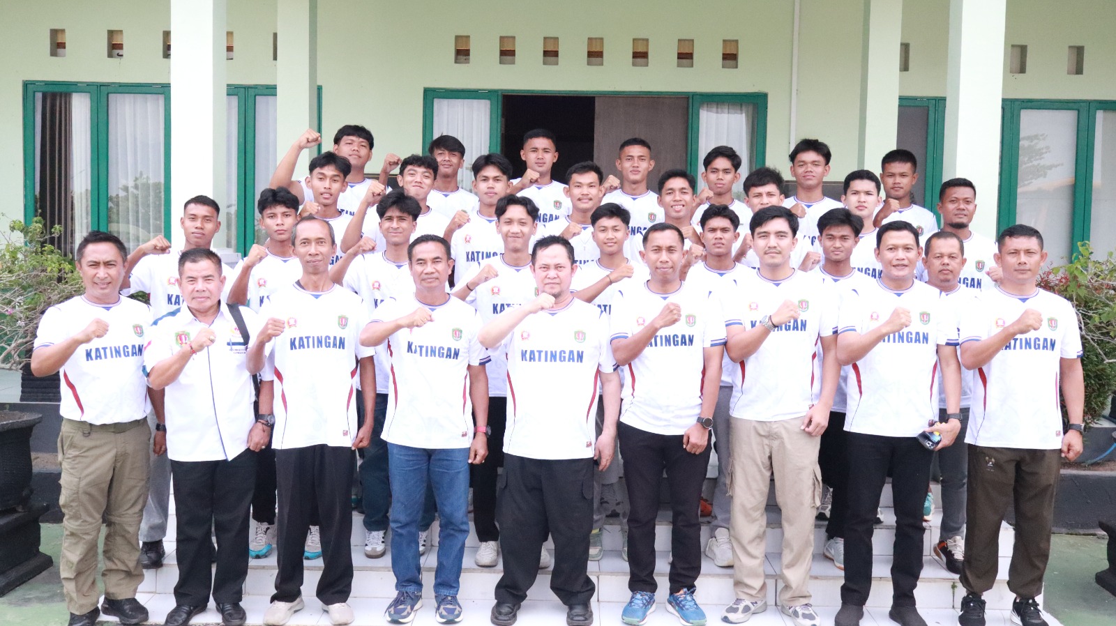 Bupati Katingan Bekali Kontingen Piala Gubernur dengan Pesan Sportivitas dan Mental Juara