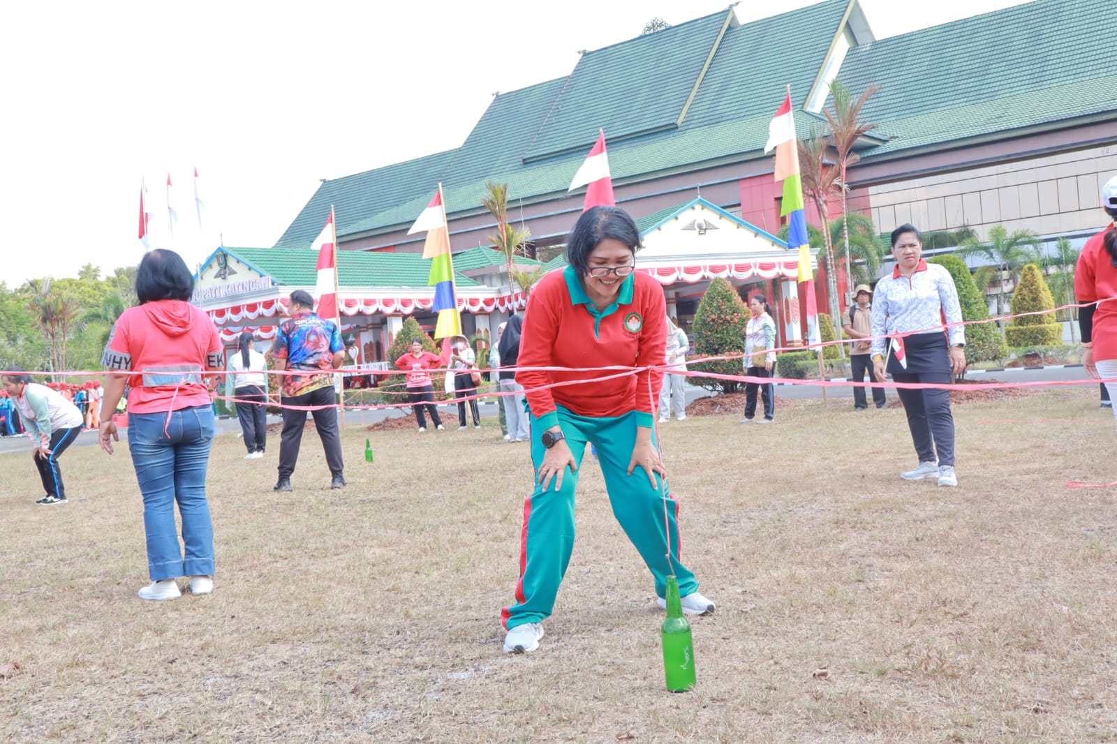DWP DPMPTSP Katingan Semarakkan HUT ke-81 Kemerdekaan RI dengan Senam dan Meriahkan Lomba