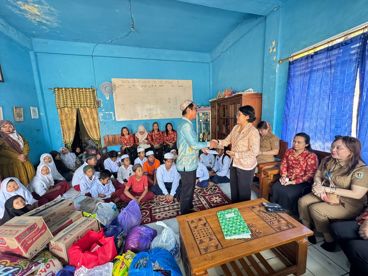 DWP DPMPTSP Katingan Salurkan Bantuan melalui Program DWP Berbagi