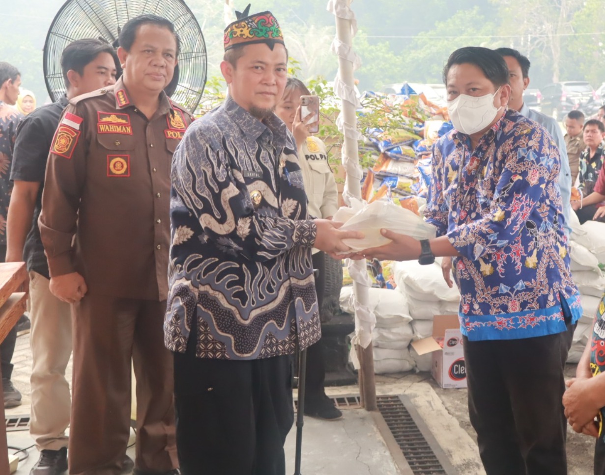 BAHAN POKOK PANGAN MURAH DISALURKAN KEPADA ASN GOLONGAN I, II DAN PPPK DI KATINGAN HILIR