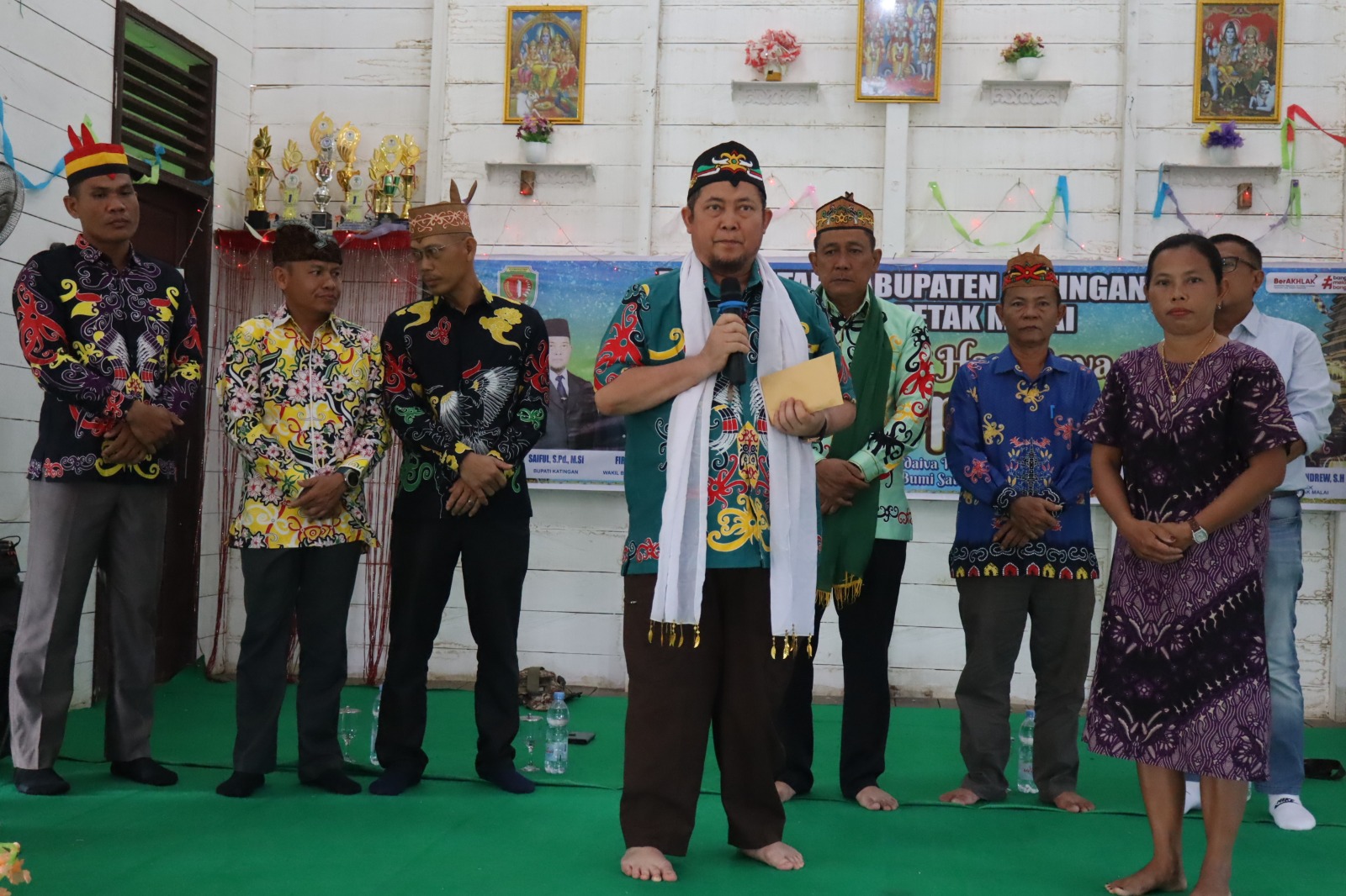 Safari Nyepi di Tumbang Baraoi, Bupati Ajak Masyarakat Jaga Persatuan dan Generasi Muda