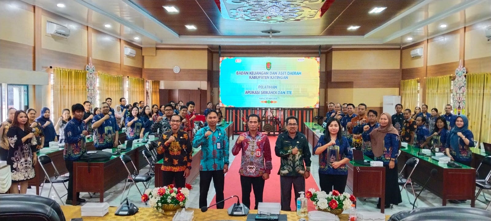 KEGIATAN PELATIHAN SERTA SIMULASI PEMANFAATAN TANDA TANGAN ELEKTRONIK (TTE) DENGAN MENGGUNAKAN APLIKASI SRIKANDI (SISTEM INFORMASI KEARSIPAN DINAMIS TERINTEGRASI) PADA BADAN KEUANGAN DAN ASET DAERAH KABUPATEN KATINGAN